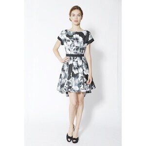 Marchesa Voyage Size 8 Floral Print Hi Low Flare Dress Short Sleeve Cocktail